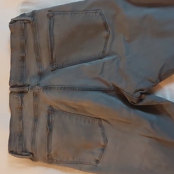 FRAME jeans - Picture 2 of 4